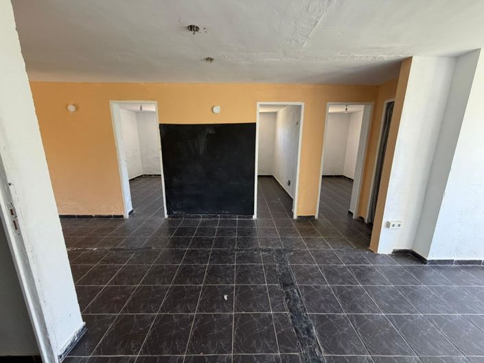 Image No.44-4 Bed Villa for sale