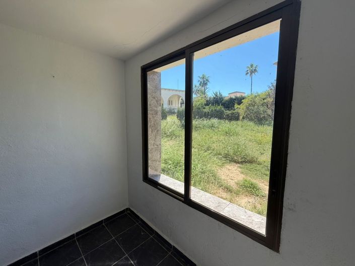 Image No.48-4 Bed Villa for sale