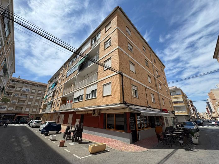 Image No.1-Appartement de 3 chambres à vendre à Torrevieja