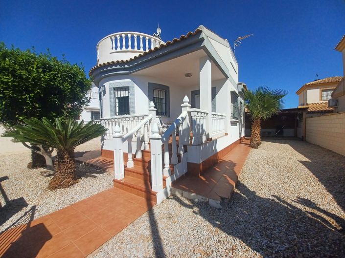 Image No.1-3 Bed Villa for sale