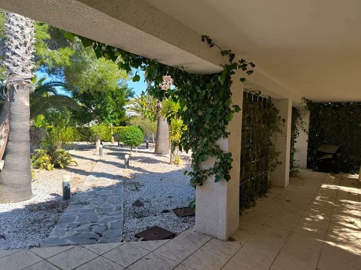 Image No.6-5 Bed Villa for sale