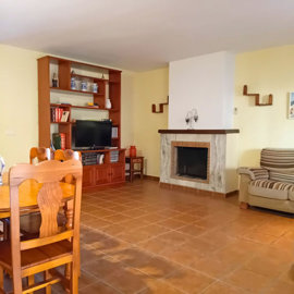8-e64a9055bba3e77ac8aca3b893cdf826