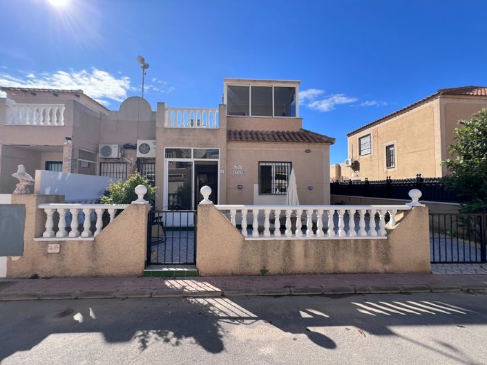 Image No.1-Maison de ville de 3 chambres à vendre à Torrevieja