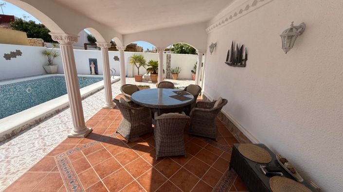 Image No.15-3 Bed Villa for sale