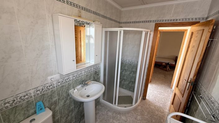 Image No.42-3 Bed Villa for sale