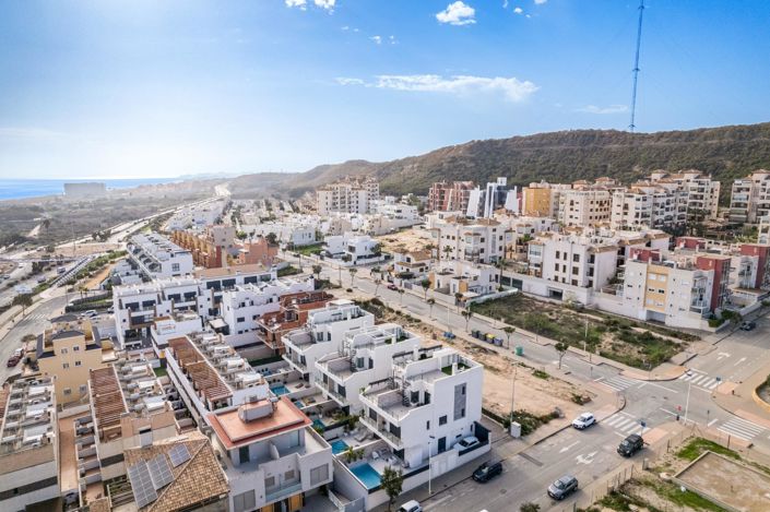 Image No.13-4 Bed Villa for sale