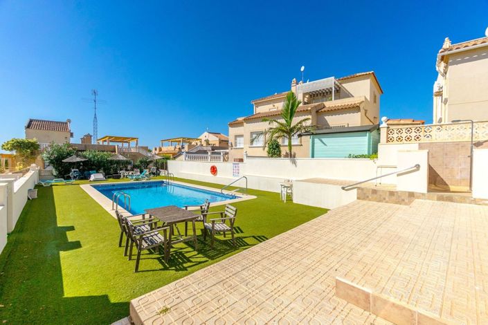 Image No.34-3 Bed Villa for sale