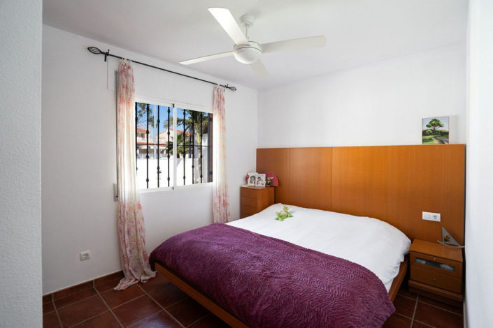 Image No.12-5 Bed House for sale