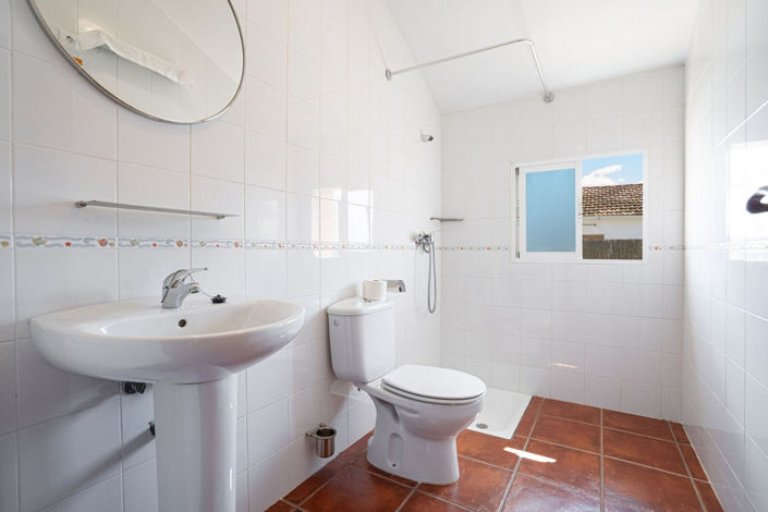 Image No.19-5 Bed House for sale