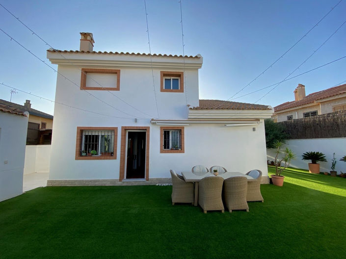 Image No.24-5 Bed House for sale