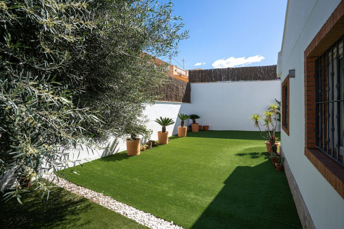 Image No.28-5 Bed House for sale