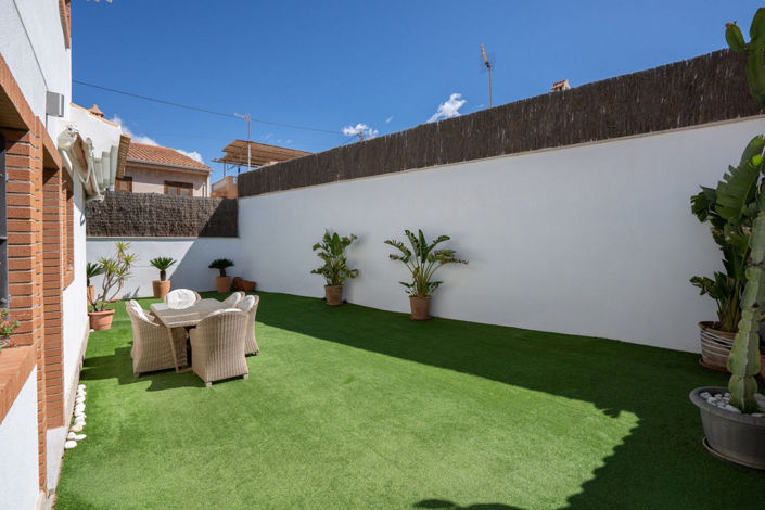 Image No.28-5 Bed House for sale