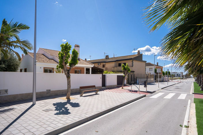 Image No.32-5 Bed House for sale