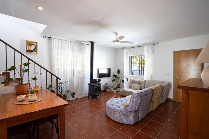 Image No.5-5 Bed House for sale