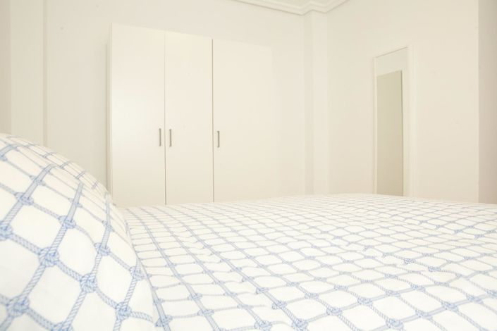 Image No.11-4 Bed Apartment for sale