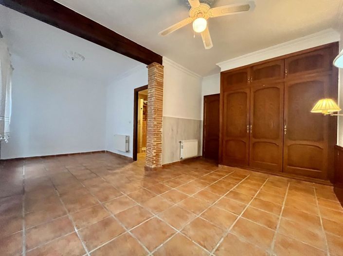 Image No.28-3 Bed Villa for sale