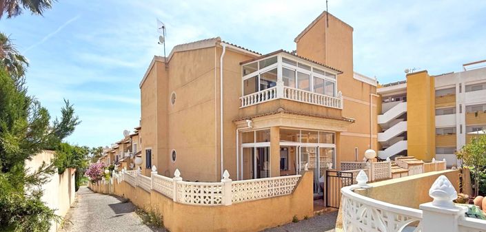 Image No.1-3 Bed Villa for sale