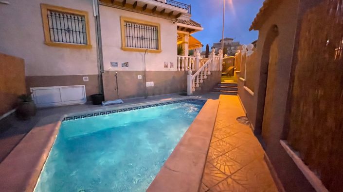 Image No.1-3 Bed Townhouse for sale