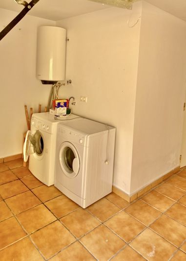 Image No.19-3 Bed House for sale