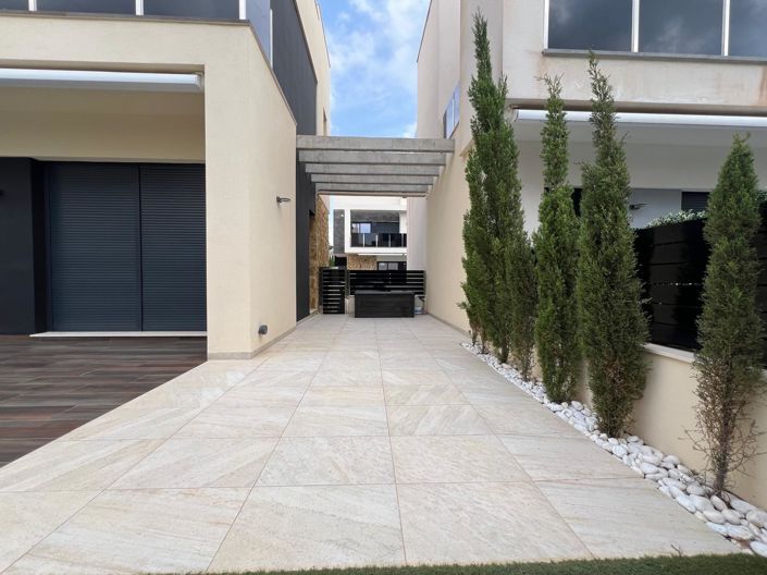 Image No.42-3 Bed Villa for sale