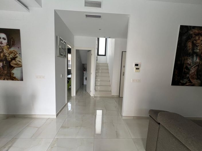 Image No.45-3 Bed Villa for sale