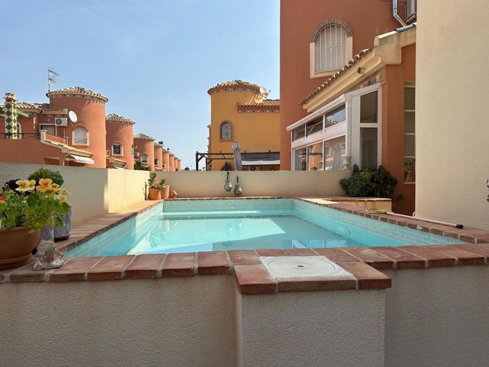 Image No.2-3 Bed Villa for sale