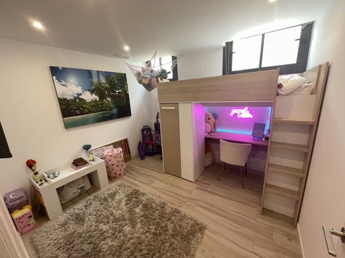 Image No.17-4 Bed Villa for sale