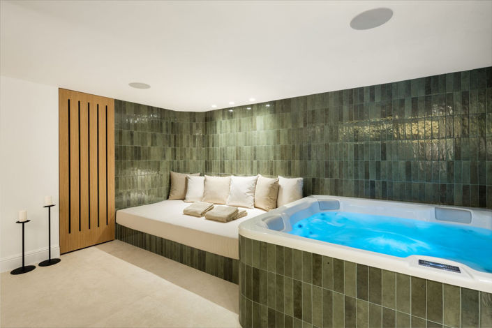 Image No.27-5 Bed Bungalow for sale