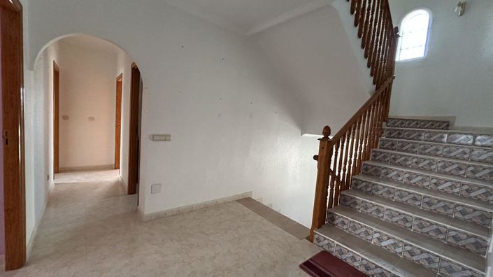 Image No.35-5 Bed Villa for sale