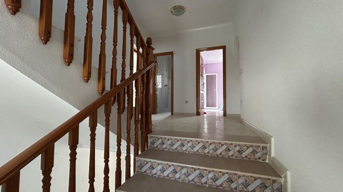 Image No.40-5 Bed Villa for sale