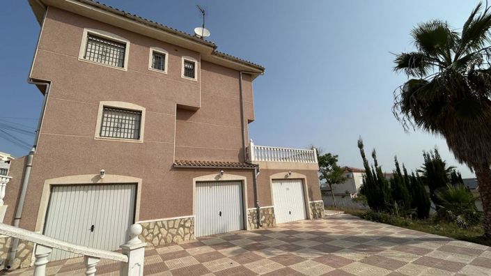 Image No.8-5 Bed Villa for sale