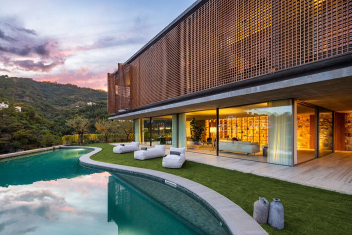 Image No.15-7 Bed Villa for sale