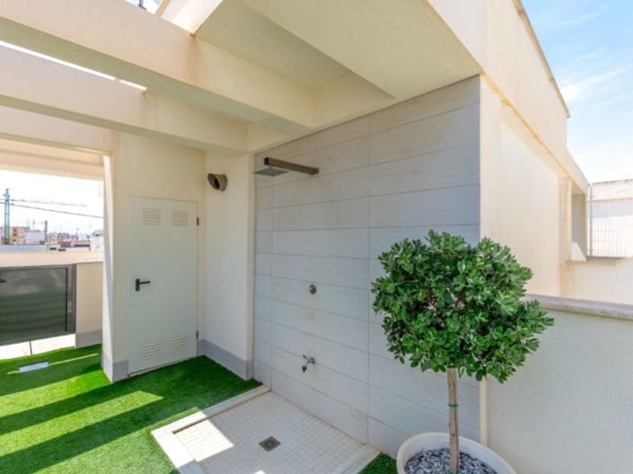 Image No.24-3 Bed Apartment for sale