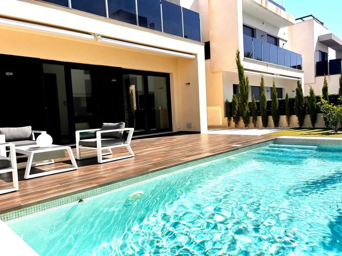 Image No.1-3 Bed Villa for sale