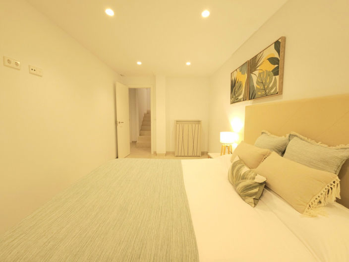 Image No.38-4 Bed Villa for sale