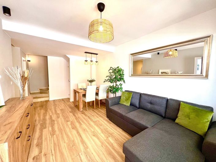 Image No.12-3 Bed Townhouse for sale