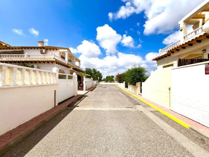 Image No.3-3 Bed Townhouse for sale