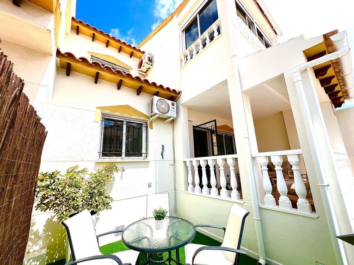 Image No.6-3 Bed Townhouse for sale