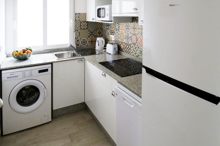 Image No.4-2 Bed House for sale