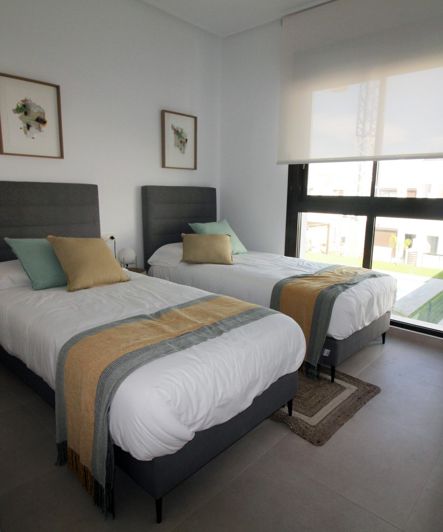 Image No.18-3 Bed Property for sale
