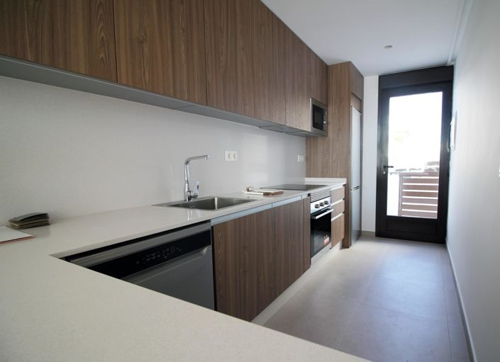 Image No.8-3 Bed Property for sale