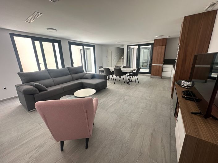 Image No.35-5 Bed Villa for sale