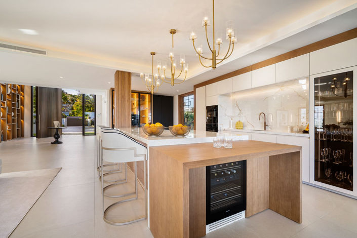 Image No.11-6 Bed Townhouse for sale