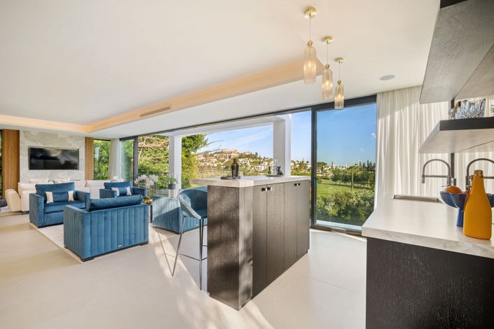 Image No.15-6 Bed Villa for sale