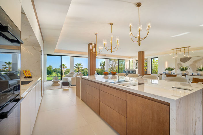 Image No.3-6 Bed Villa for sale