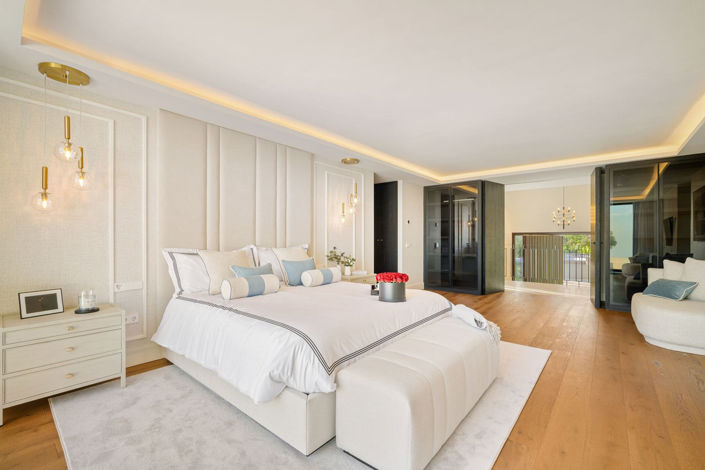 Image No.35-6 Bed Townhouse for sale