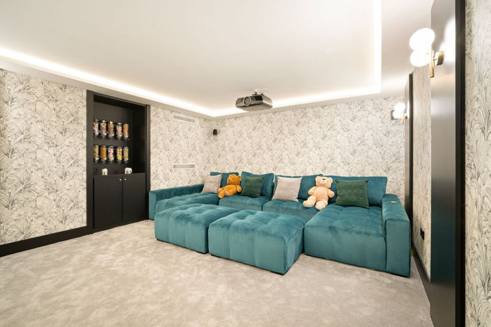 Image No.48-6 Bed Townhouse for sale