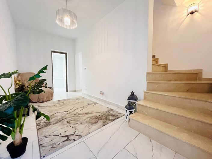 Image No.23-5 Bed Villa for sale