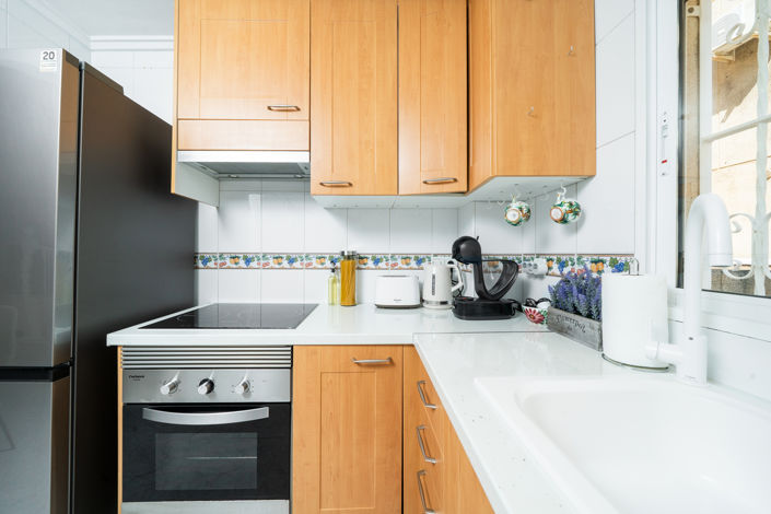 Image No.12-4 Bed Townhouse for sale