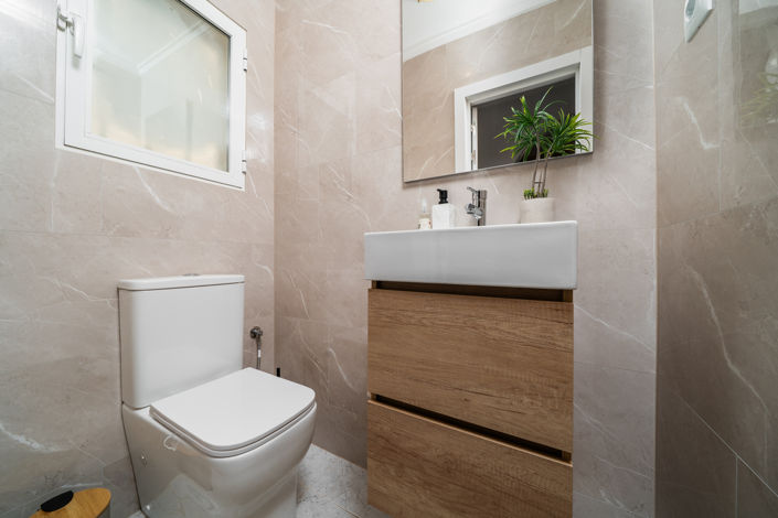 Image No.13-4 Bed Townhouse for sale